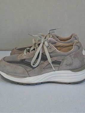 SAS Journey Tour Mesh Women’s 8.5 M Gray Suede Walking Shoes Orthopedic Comfort